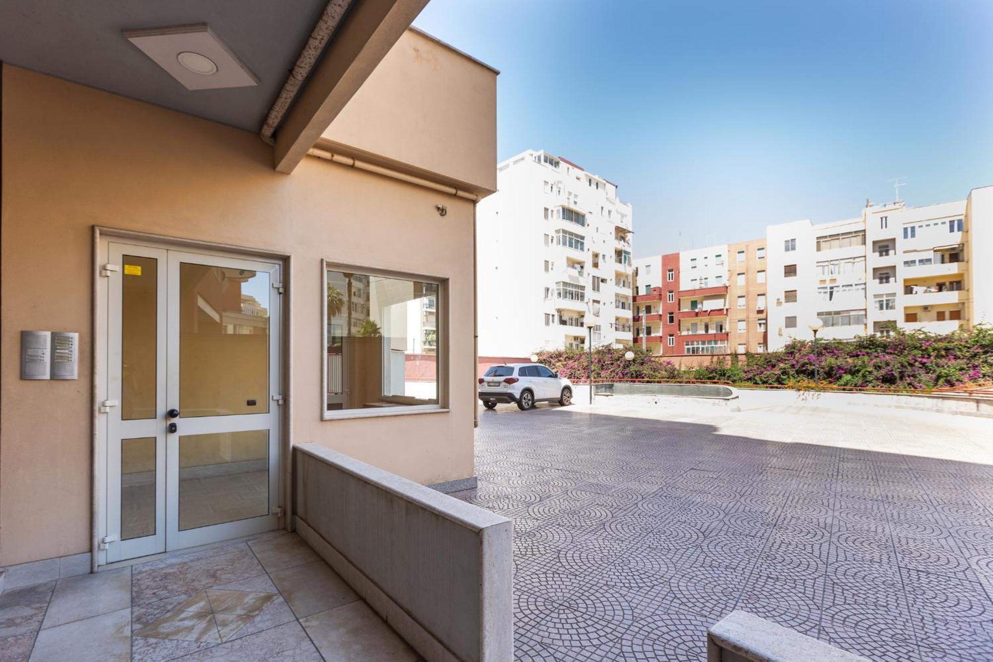 Fior Di Loto Central Cagliari Exterior foto